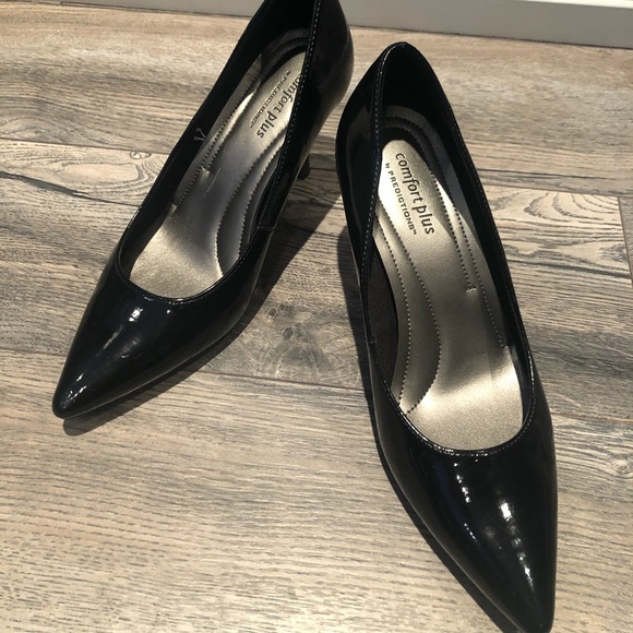 Heels - Picture 2 of 2